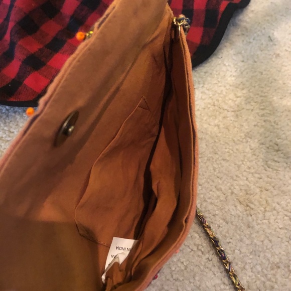 NWOT Boho phone purse - Picture 5 of 8